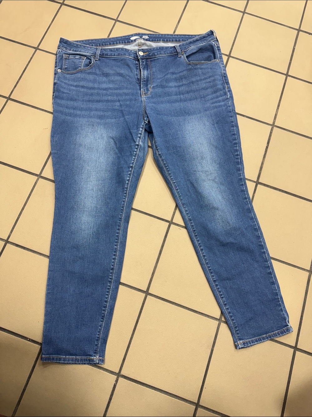 Old Navy Women's Ankle Crop Stretch Jeans - Medium Blue Wash